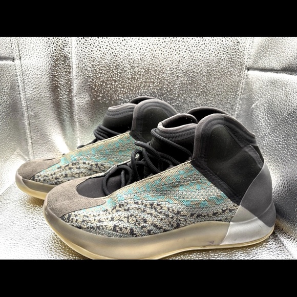 kanye west yeezy qntm